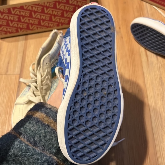 Two pairs of Vans for kids. - Picture 9 of 9